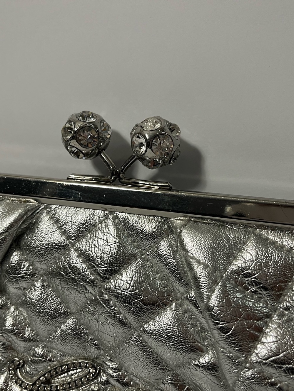 Guess Y2K Iconic Silver Rhinestones Clutch Shoulder Bag - Picture 4 of 9